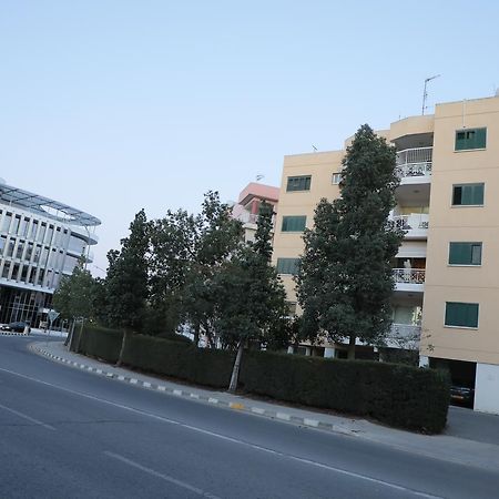 Bianco E U Apartment Никосия Экстерьер фото