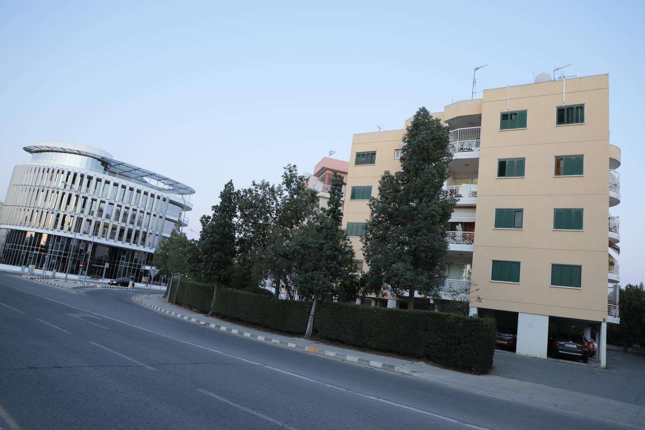 Bianco E U Apartment Никосия Экстерьер фото
