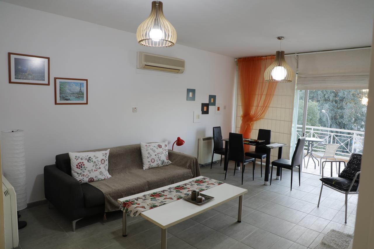 Bianco E U Apartment Никосия Экстерьер фото